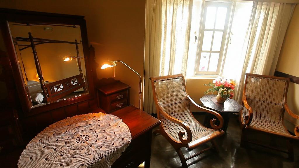 Senani Colonial Holiday Bungalow Nuwara Eliya Oda fotoğraf