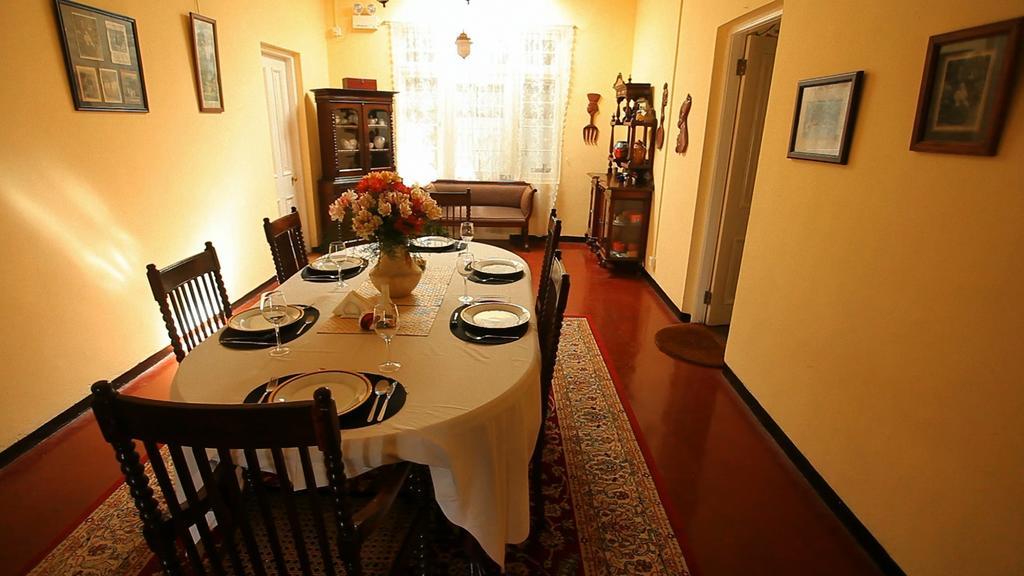 Senani Colonial Holiday Bungalow Nuwara Eliya Oda fotoğraf